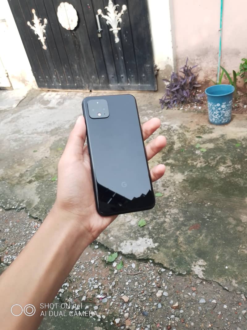 Google Pixel 4 3