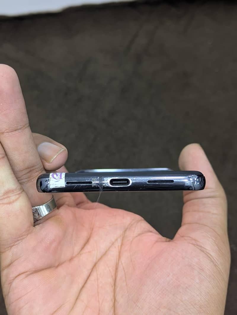 Google Pixel 8 Pro 2