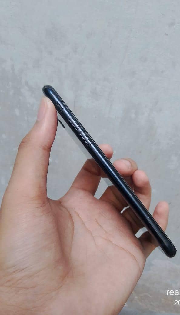 Apple iPhone se 3 3