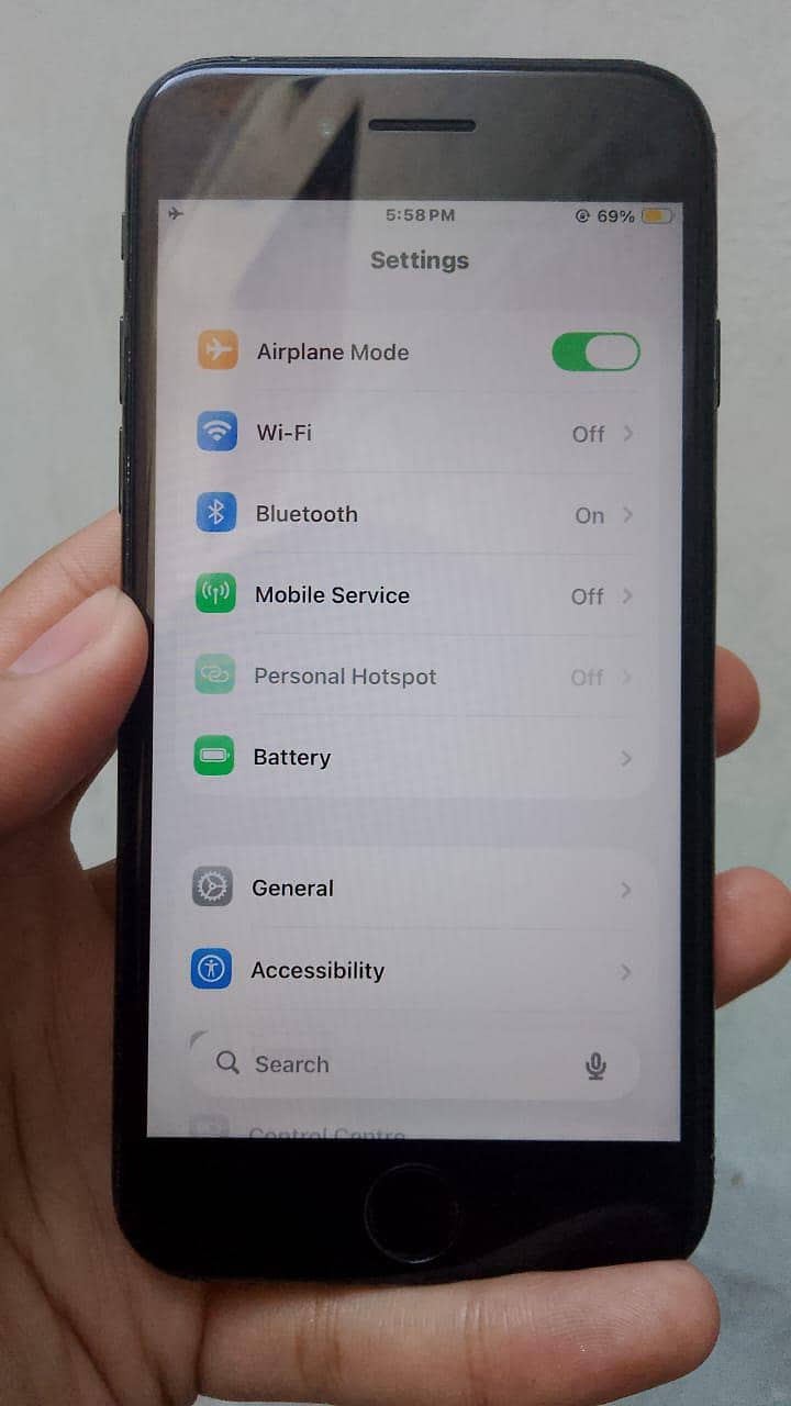 Apple iPhone se 3 10