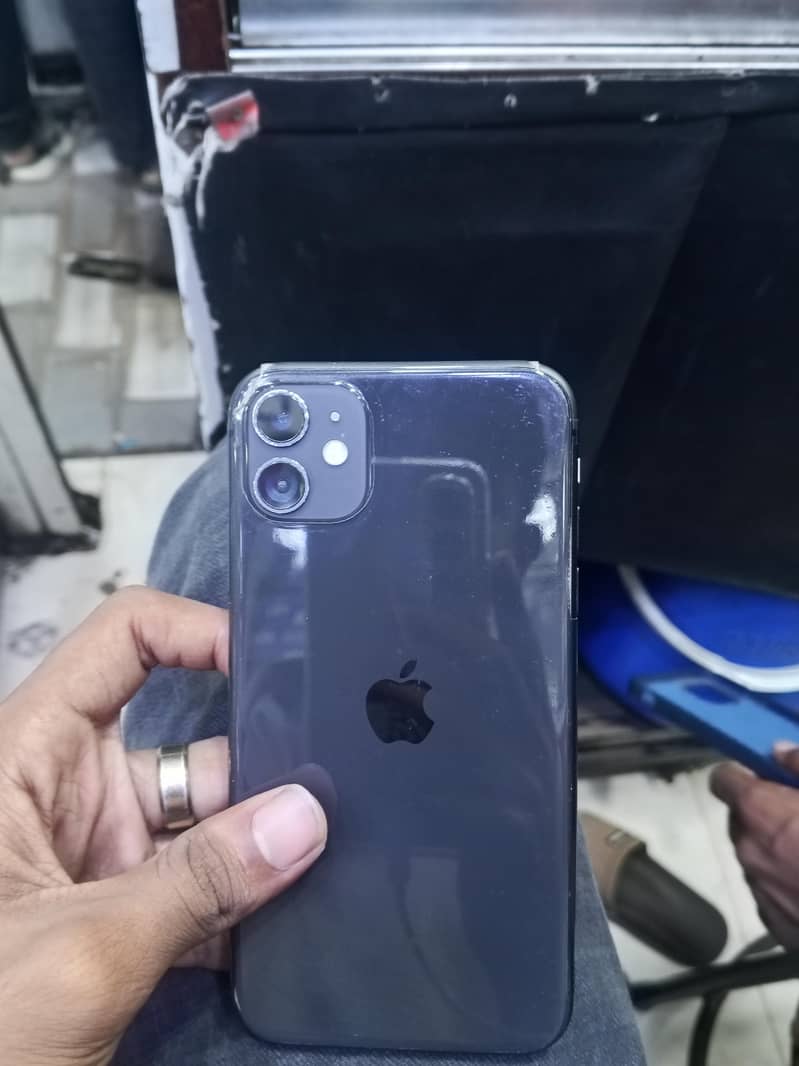 Apple iPhone 11 3