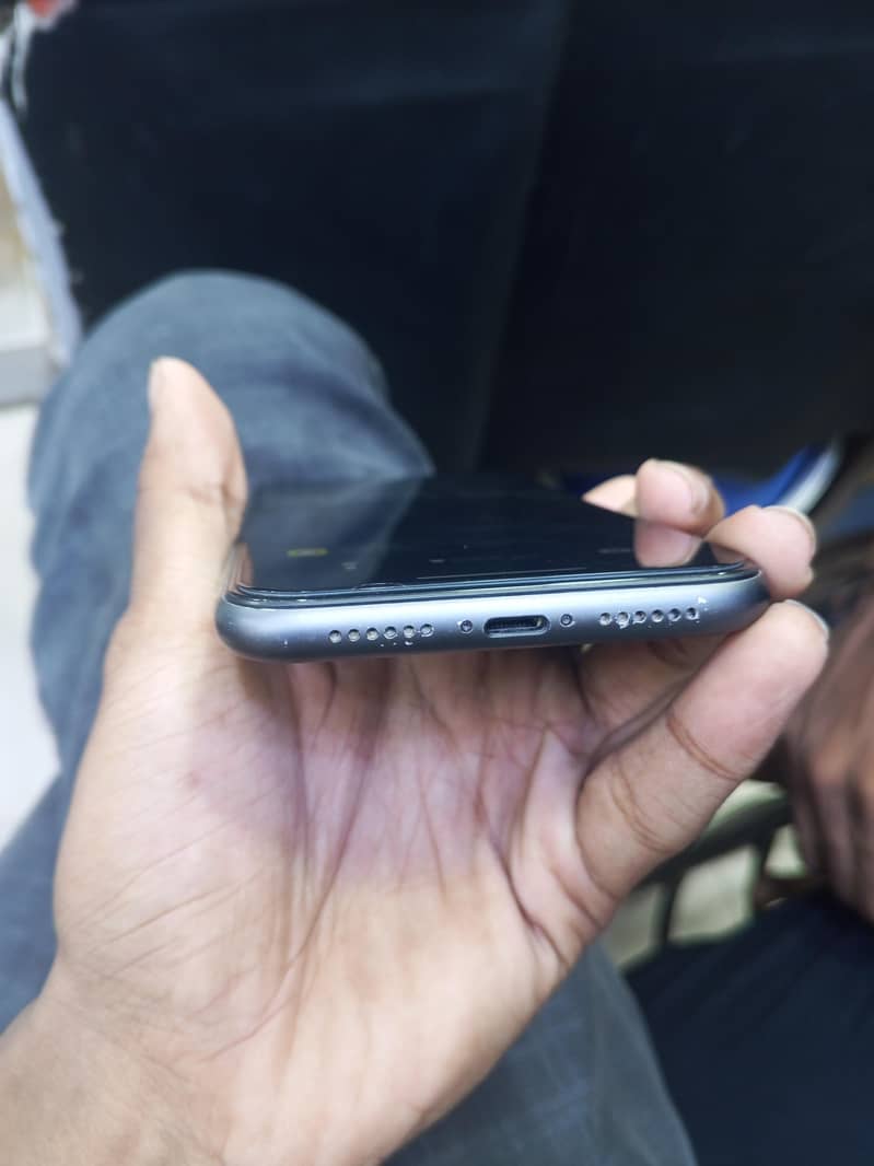 Apple iPhone 11 1