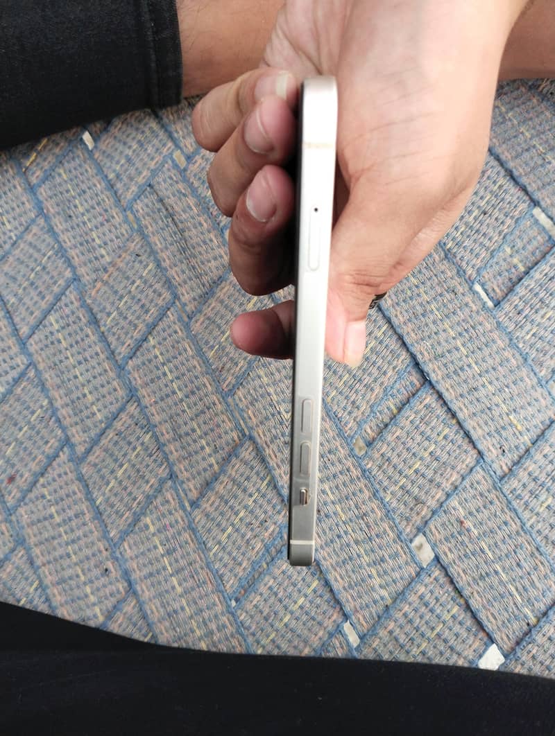 Apple iPhone 13 3