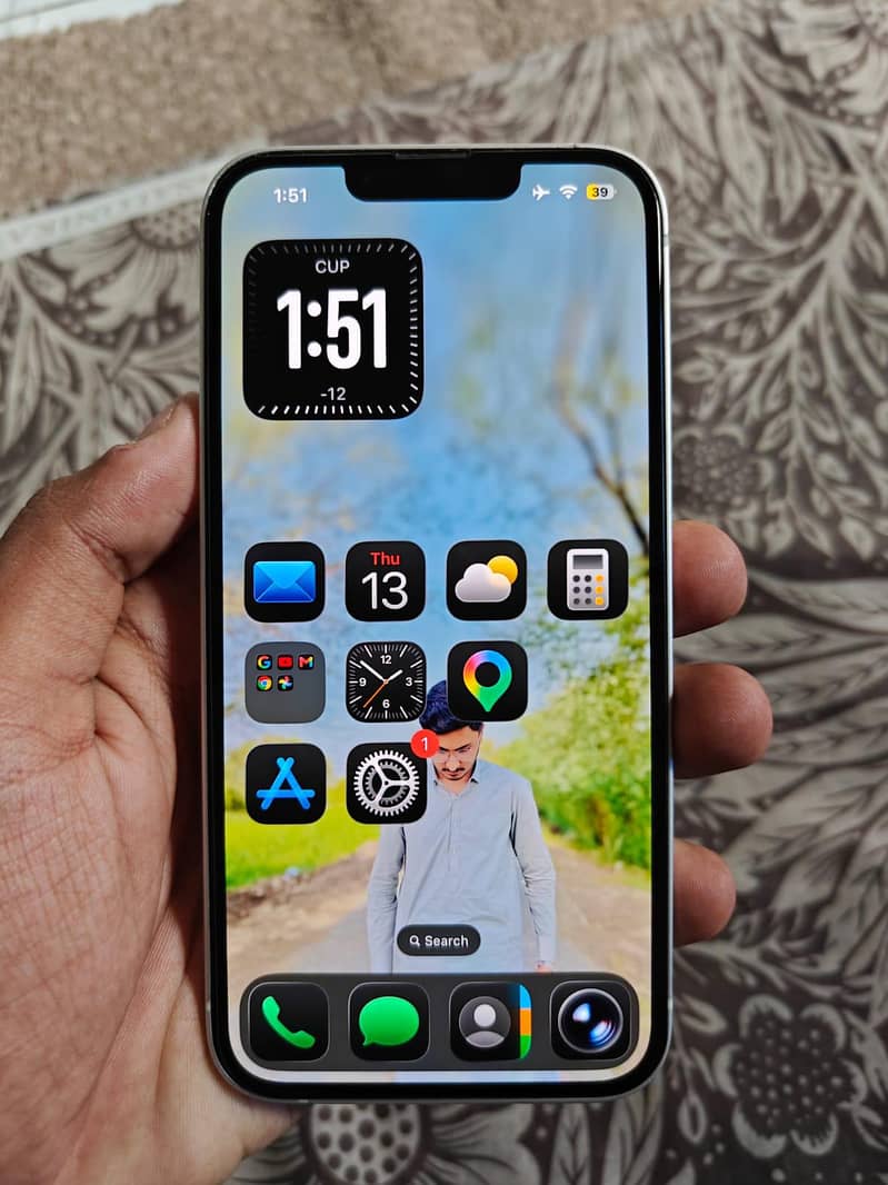 Apple iPhone 13 5