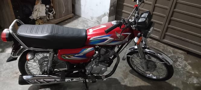 Honda 125,2022 model,total jenman price 160000