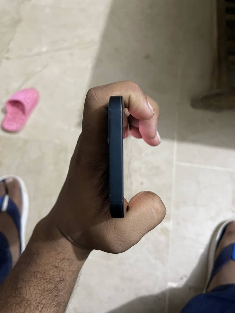 Apple iPhone 13 3