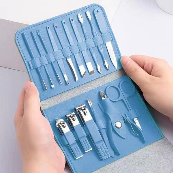 16-Piece Nail Clipper Set – Professional Stainless Steel Manicure & Pedicure Kit with Travel Case