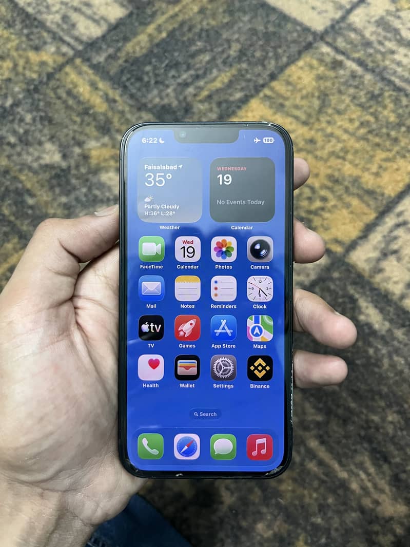 Apple iPhone 13 0