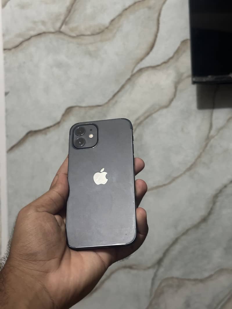 Apple iPhone 12 0