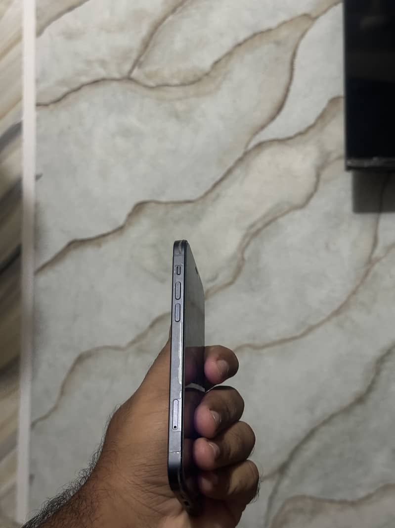 Apple iPhone 12 5