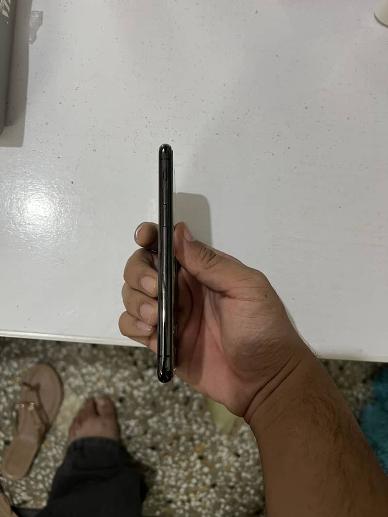 Apple iPhone 11 Pro 5