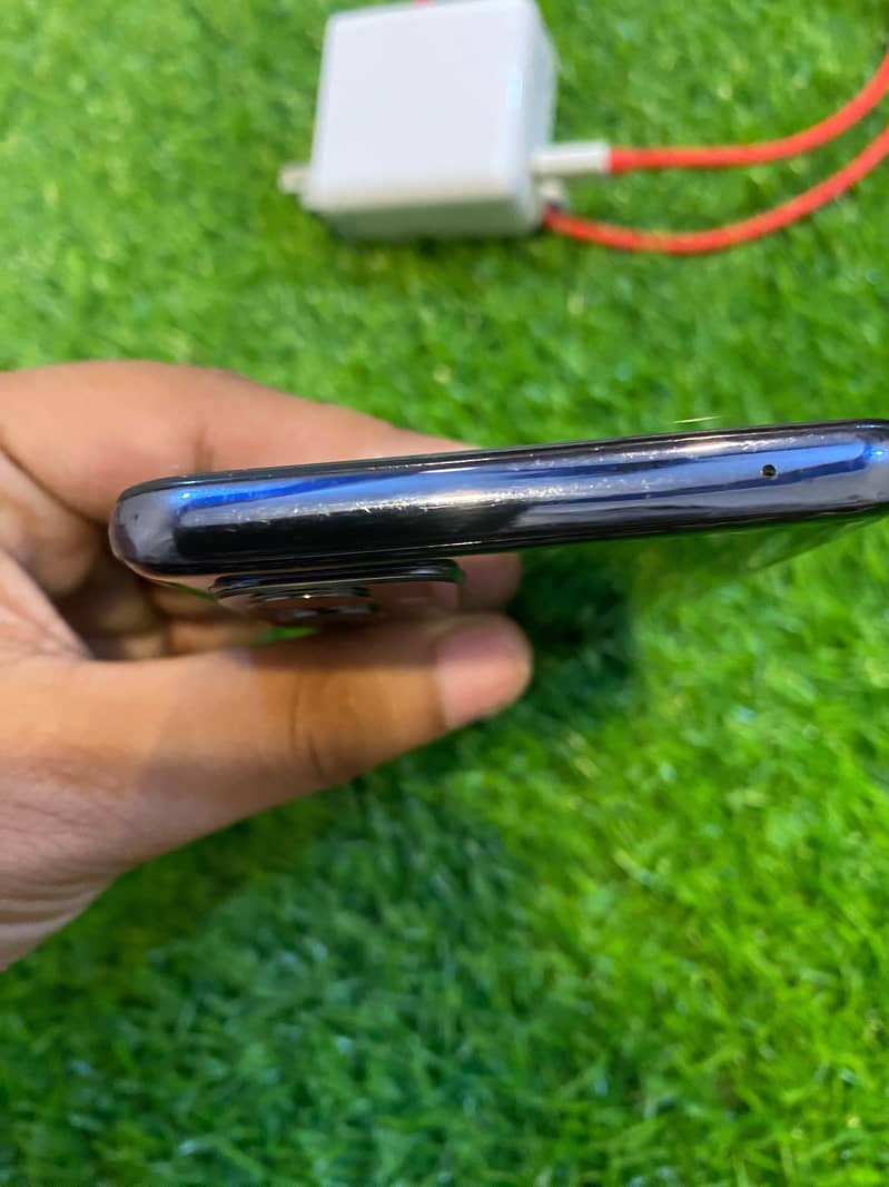 One Plus 9    8//128 2