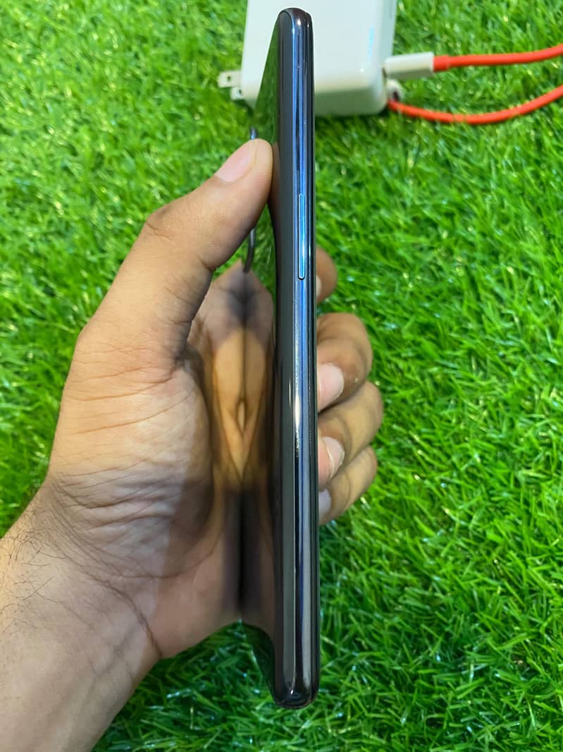 One Plus 9    8//128 3