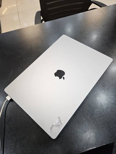 MacBook M2 Pro 16 Inch 8TB 16GB 140W Original Charger