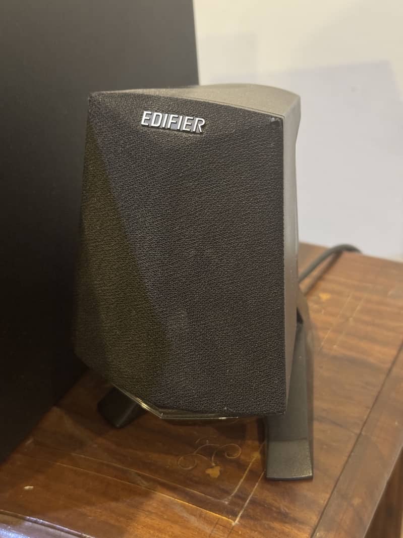 Edifier x230 5