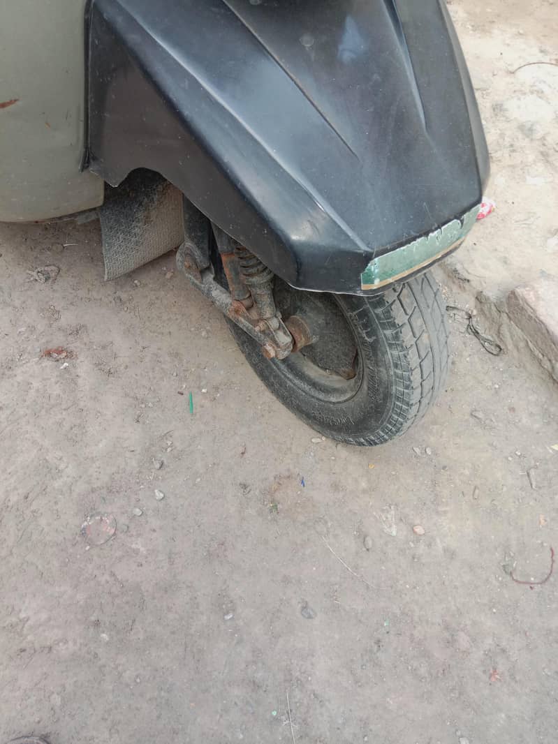 auto rickshaw 1