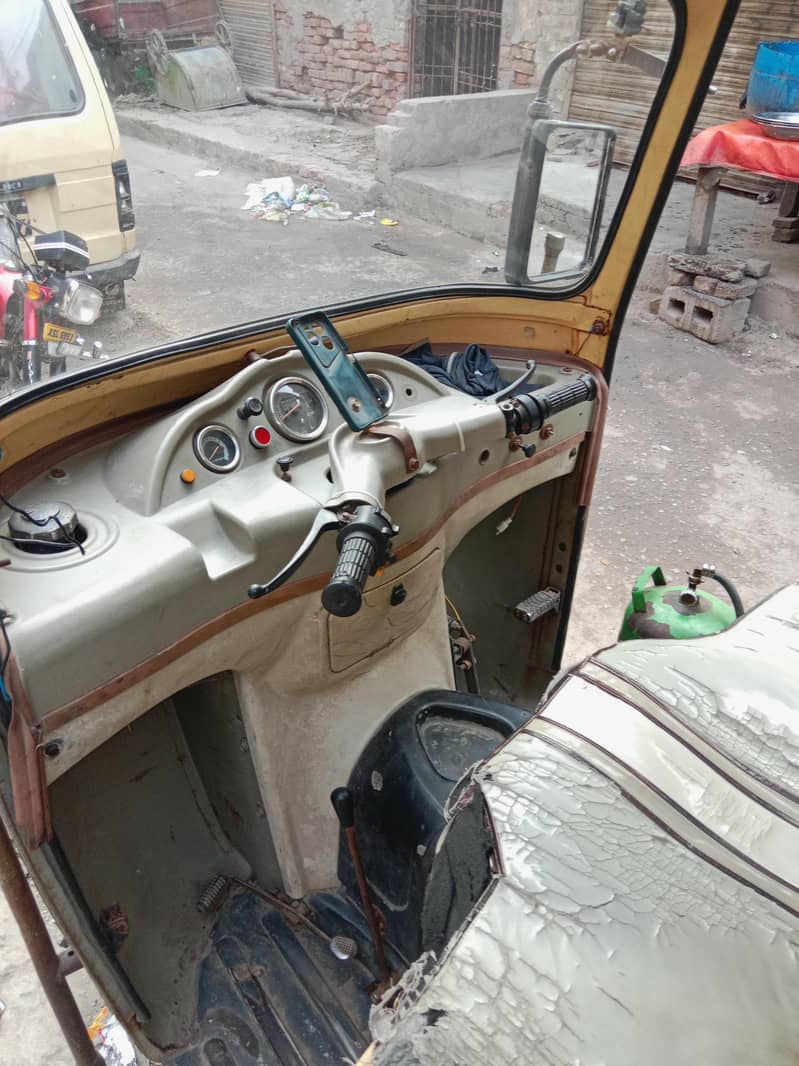 auto rickshaw 4