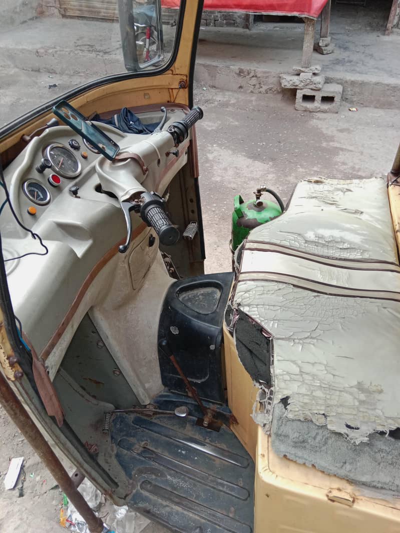 auto rickshaw 8