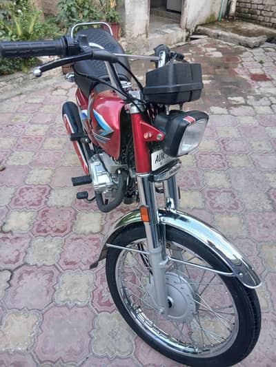 Genuion 125(contact 03219760062) whattsapp