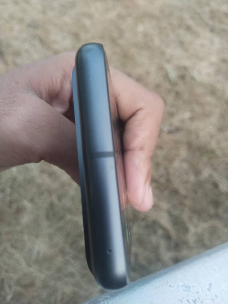 Google Pixel 8 4