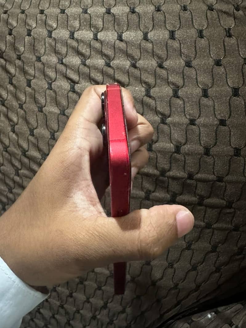 Apple iPhone 13 5