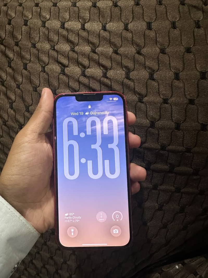 Apple iPhone 13 6