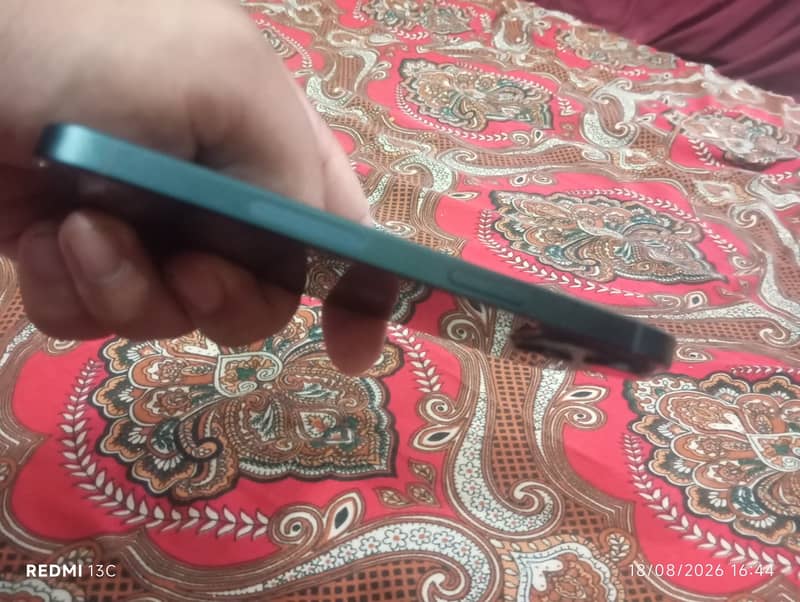 Apple iPhone 14 2