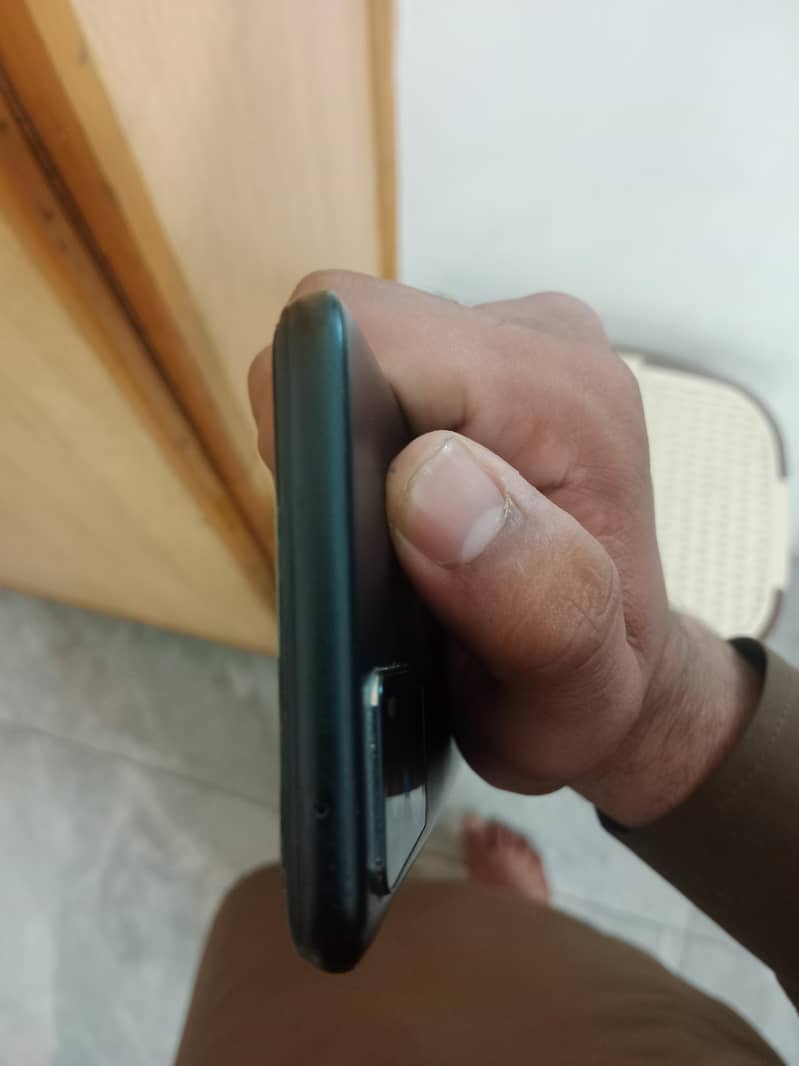 OPPO A76 3