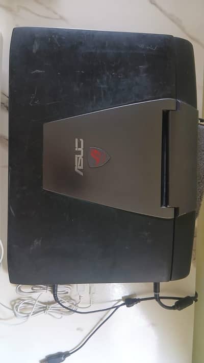 ASUS GAMING LAPTOP. 10/10 CONDITION.