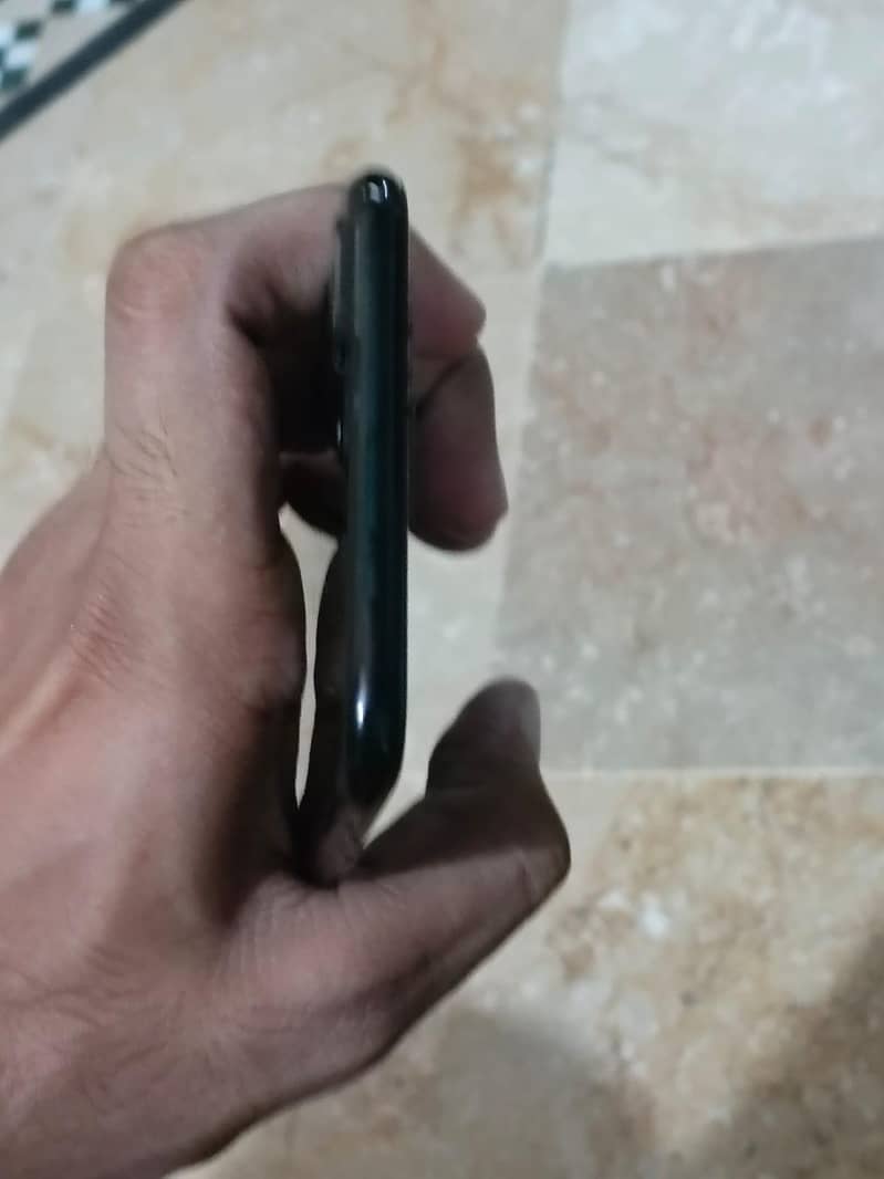 Apple iPhone 7 Plus 3
