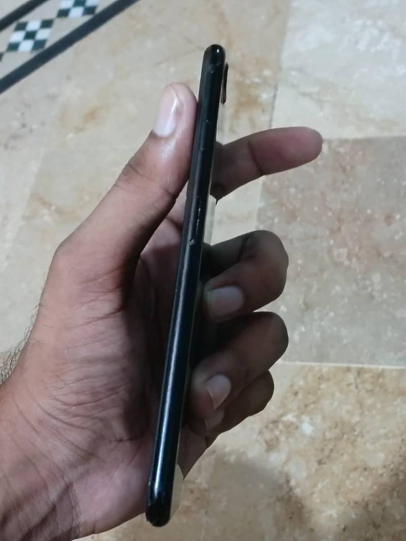 Apple iPhone 7 Plus 4