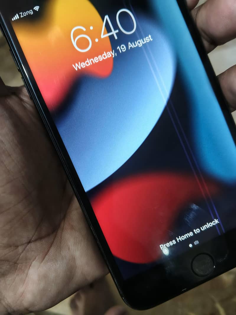 Apple iPhone 7 Plus 5