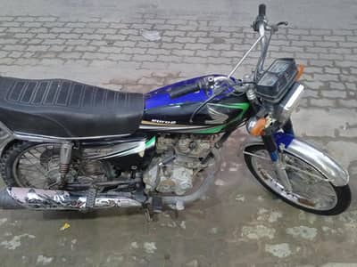 Honda 125 black 2013 model