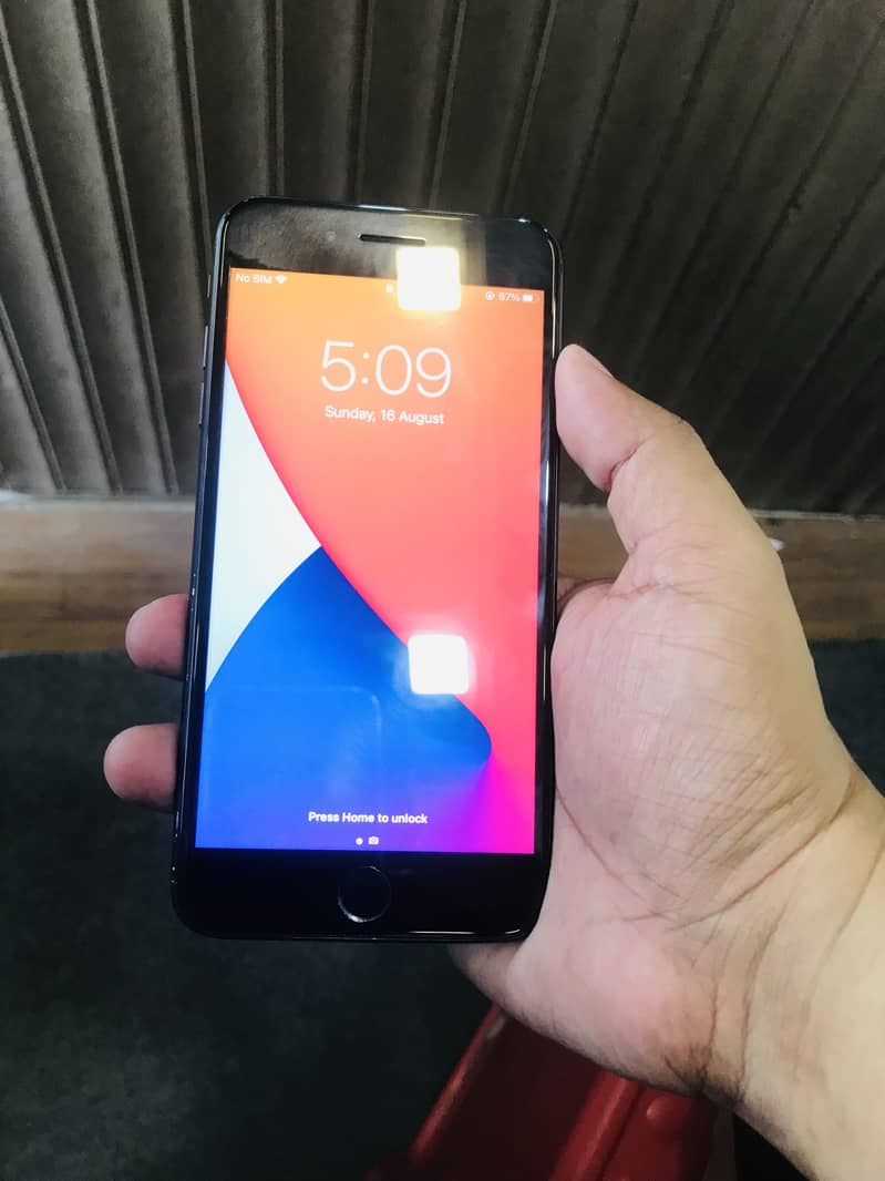 Apple iPhone 7 Plus 1