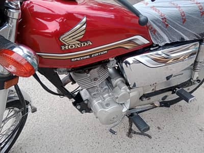 Honda 125 Hyderabad number 19 model