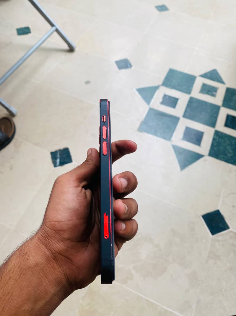 Apple iPhone 12 2