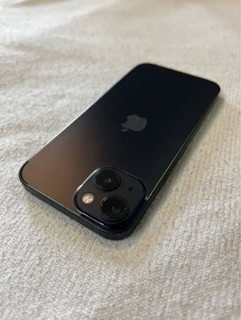 Apple iPhone 13 2
