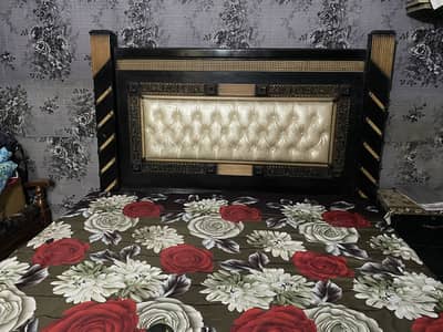 Used bed butt all oky price 30k woden bed polish ho kr 10 by 10 ho