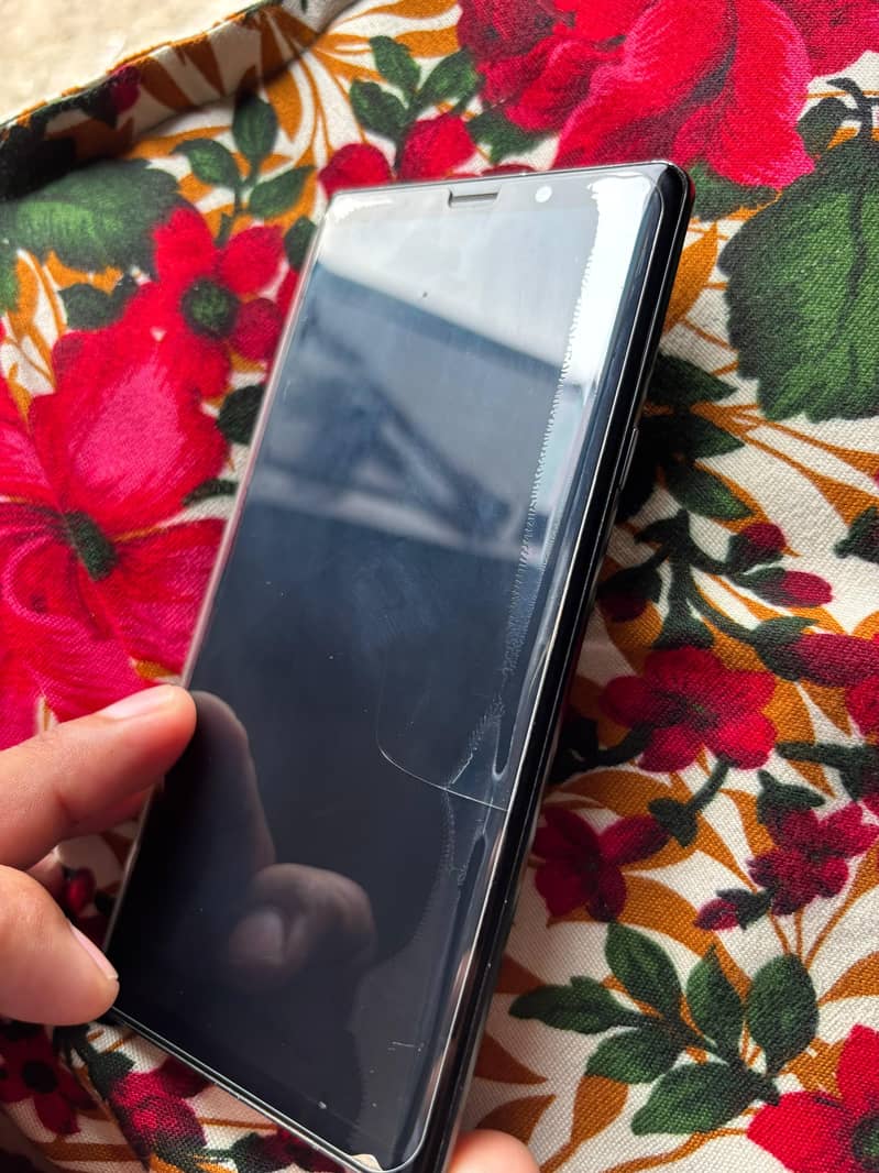 Samsung Mobile Note 9 4