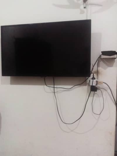 42 inches lcd good condition smat box 128gb ka sht