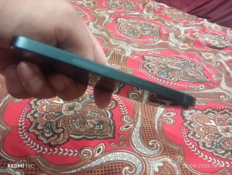 iPhone 14 2