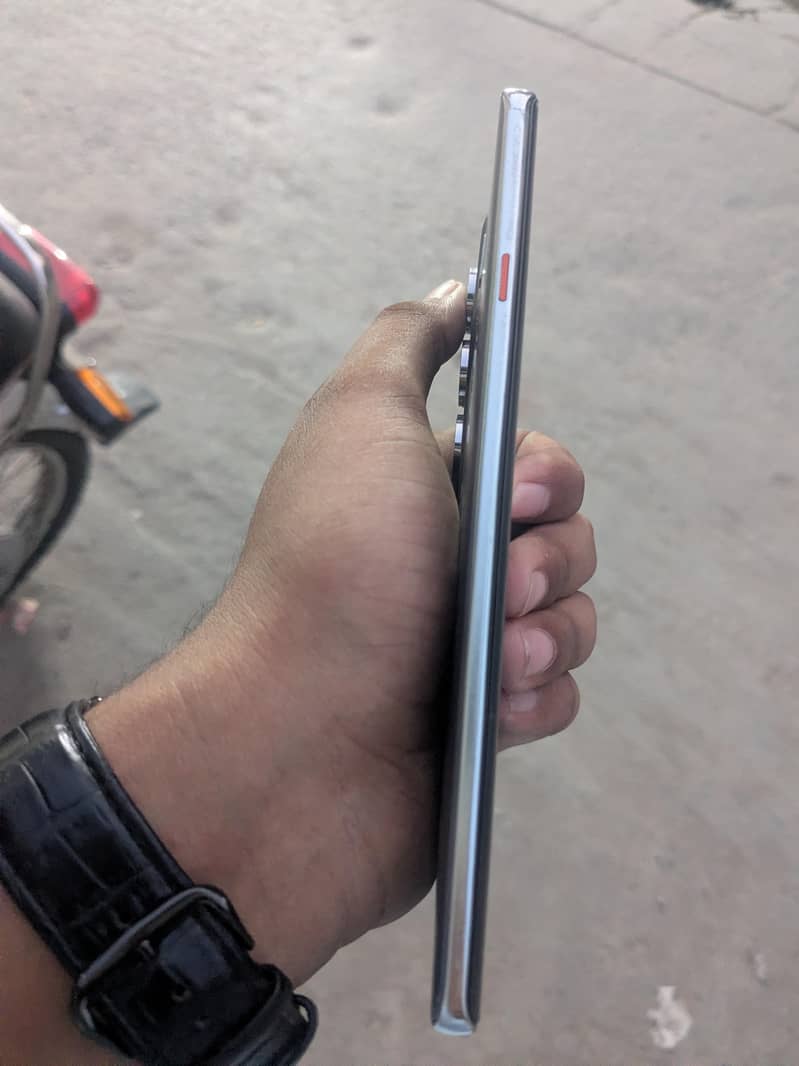 Tecno CAMON 40 Pro 3