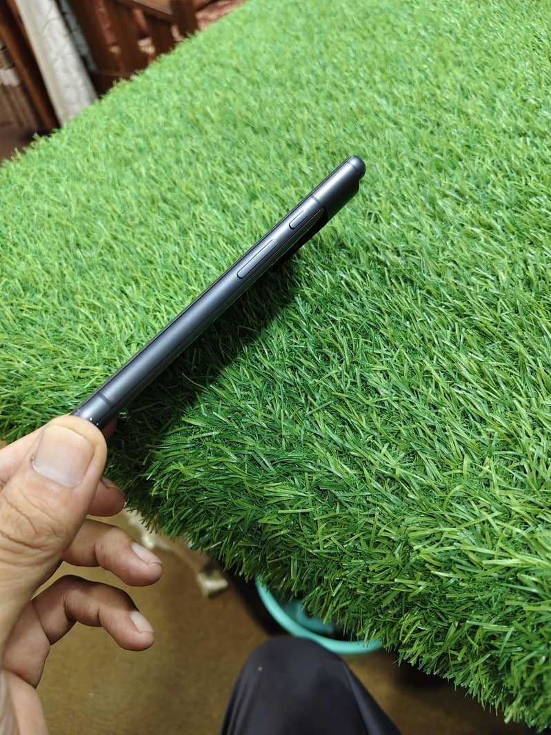 google pixel 8 4