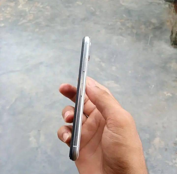 Apple iPhone X 1