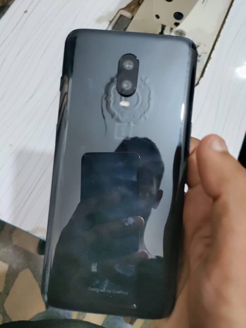 One Plus 6T 1