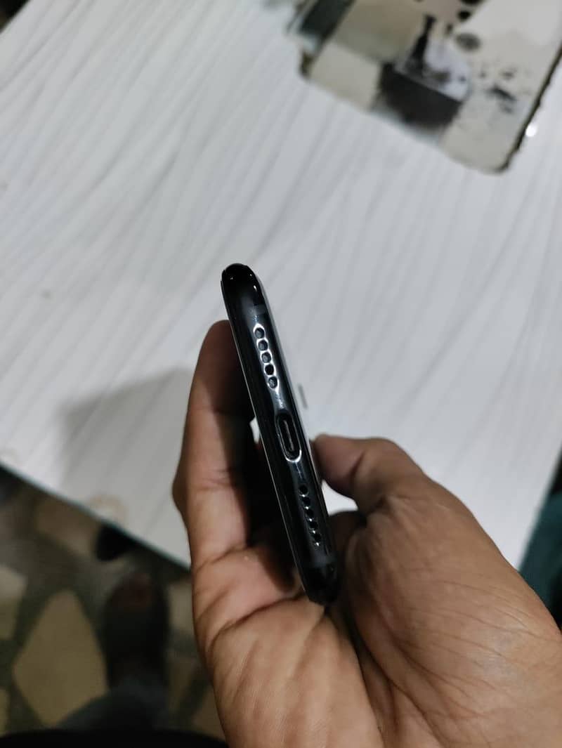 One Plus 6T 4