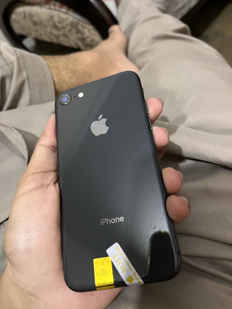 Apple iPhone 8 5