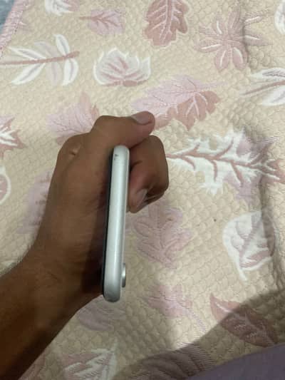 Apple iPhone XR