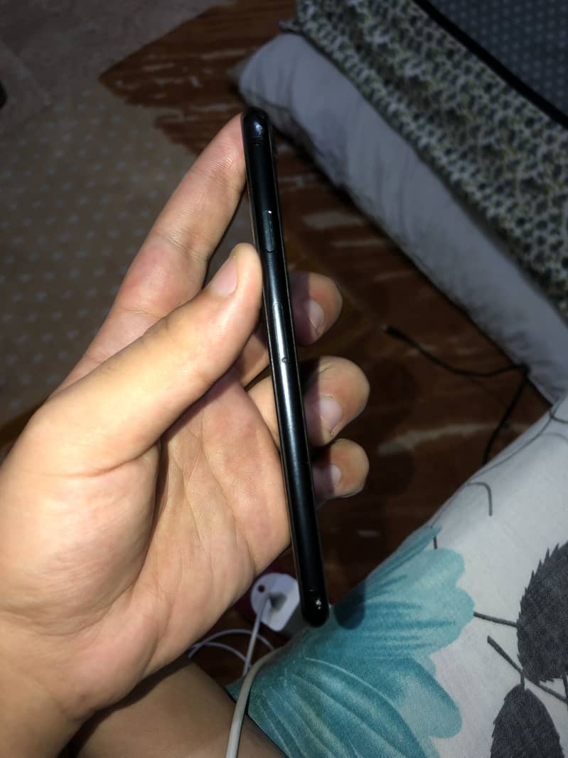 Apple iPhone SE 0