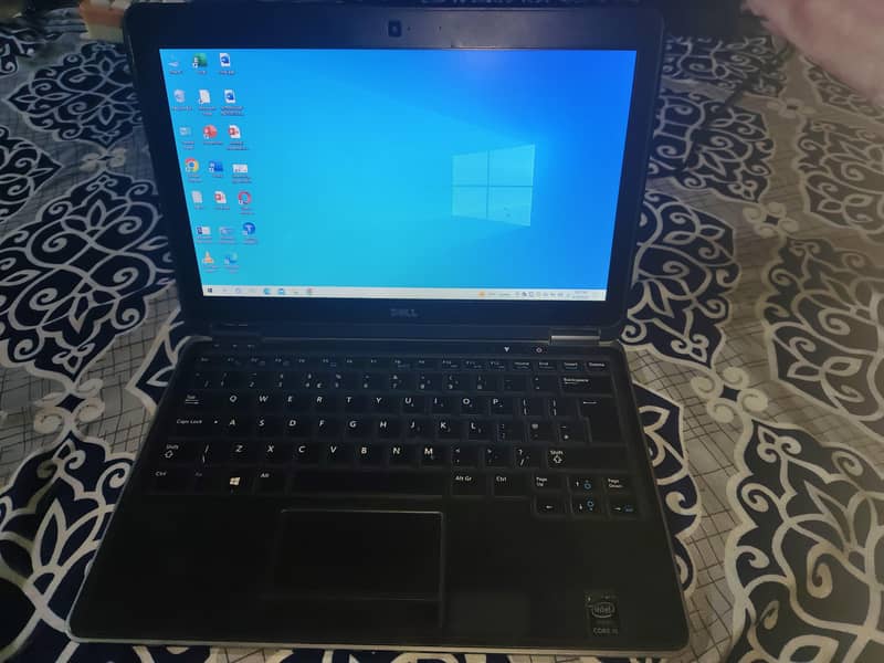 Dell latitude e7240 3